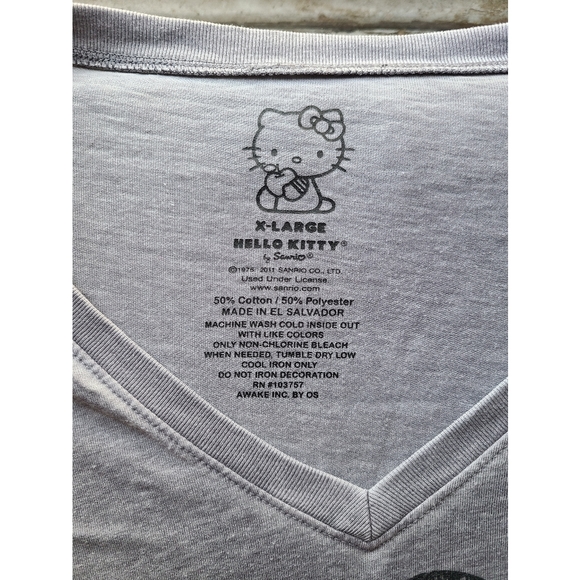 Hello Kitty Sanrio T-shirts. - Picture 10 of 13